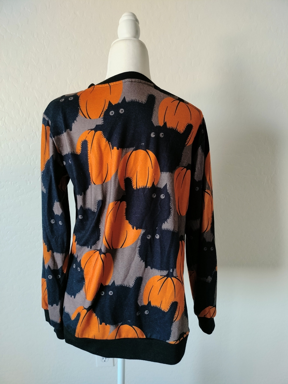 Halloween Cat & Pumpkin Crewneck Sweater - Black & Orange - Picture 3 of 6
